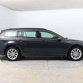 Foto inzerátu Volkswagen Passat 2.0 TDI