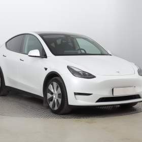 Tesla Model Y Long Range AWD 75kWh / 19487768