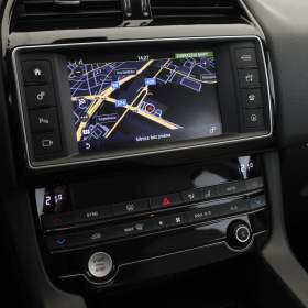 Foto inzerátu Jaguar F-Pace 20d AWD