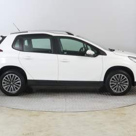 Foto inzerátu Peugeot 2008 1.2 PureTech