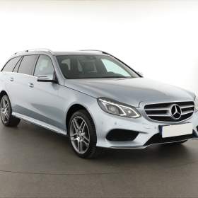 Mercedes- Benz Třídy E E 350 BlueTEC 4MATIC / 19488407