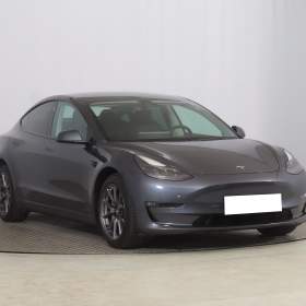 Tesla Model 3 Long Range 4WD 74kWh / 19488423