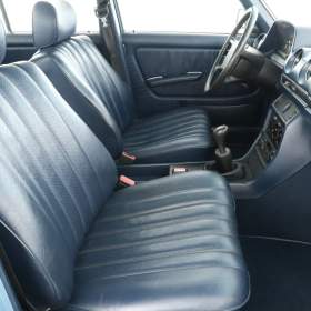 Foto inzerátu Mercedes-Benz W123 230 E