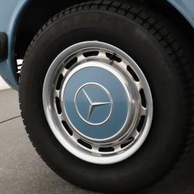 Foto inzerátu Mercedes-Benz W123 230 E