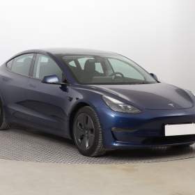 Tesla Model 3 Long Range 4WD 79kWh / 19489109