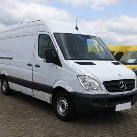 Mercedes- Benz Sprinter 211 CDI / 19491004