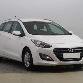 Hyundai i30 1.6 MPI / 19491007