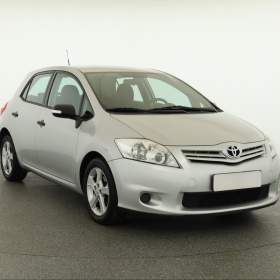 Toyota Auris 1.4 D- 4D / 19491122