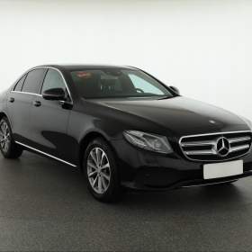 Mercedes- Benz Třídy E E 220 d 4MATIC / 19491530