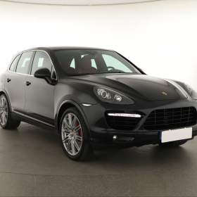 Porsche Cayenne Turbo S / 19491834