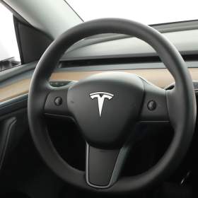 Foto inzerátu Tesla Model Y Long Range AWD 79kWh