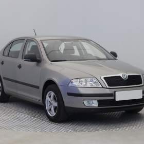Škoda Octavia 1.6 / 19491976