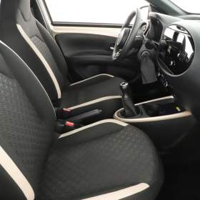 Toyota Aygo X 1.0 / 19491999