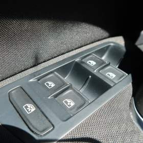 Foto inzerátu Volkswagen Golf 2.0 TDI