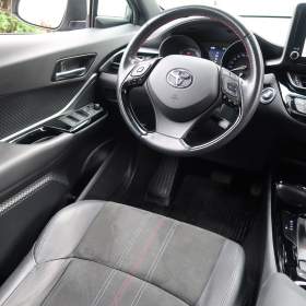 Foto inzerátu Toyota C-HR 2.0 Hybrid