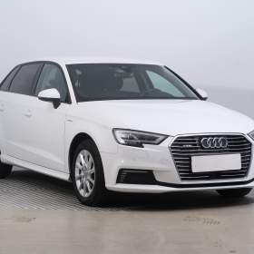 Audi A3 e- tron / 19493951