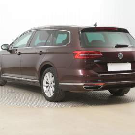 Foto inzerátu Volkswagen Passat 2.0 TDI