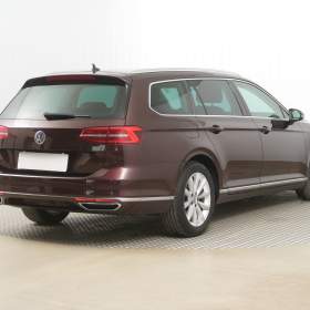 Foto inzerátu Volkswagen Passat 2.0 TDI