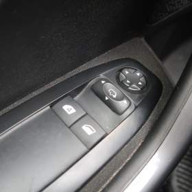 Foto inzerátu Peugeot 2008 1.2 PureTech