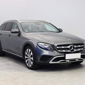 Mercedes- Benz Třídy E E 220 d 4MATIC / 19494253