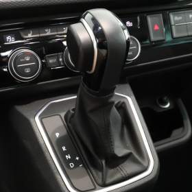 Foto inzerátu Volkswagen Multivan 2.0 BiTDI 4Motion