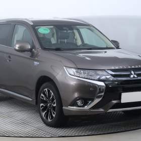 Mitsubishi Outlander 2.0 PHEV / 19495608
