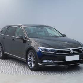 Volkswagen Passat 2.0 TDI / 19498100