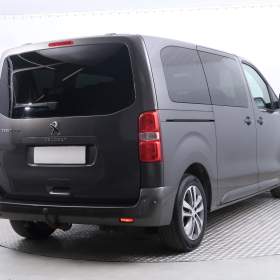 Foto inzerátu Peugeot Traveller 2.0 BlueHDi