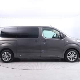 Foto inzerátu Peugeot Traveller 2.0 BlueHDi
