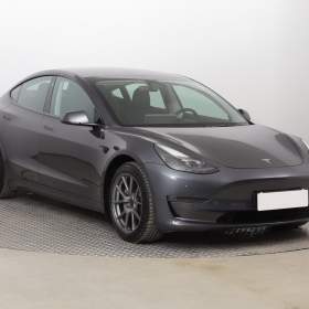 Tesla Model 3 Long Range 4WD 79kWh / 19503847