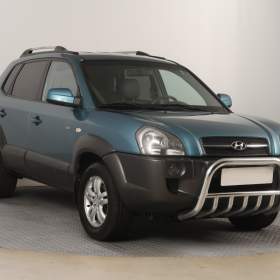 Hyundai Tucson 2.0 i / 19510307
