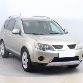 Mitsubishi Outlander 2.2 DI- D / 19510319