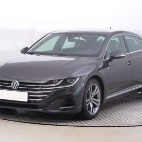 Foto inzerátu Volkswagen Arteon 2.0 TDI
