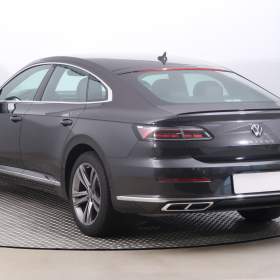 Foto inzerátu Volkswagen Arteon 2.0 TDI