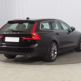 Foto inzerátu Volvo V90 D4