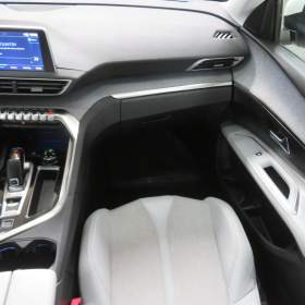 Foto inzerátu Peugeot 5008 PureTech 130