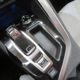 Foto inzerátu Peugeot 5008 PureTech 130