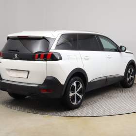 Foto inzerátu Peugeot 5008 PureTech 130