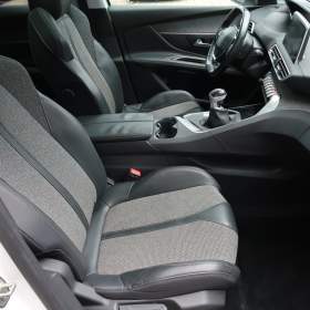 Foto inzerátu Peugeot 3008 1.2 PureTech