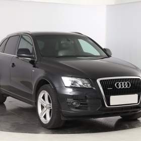 Audi Q5 3.0 TDI / 19520317