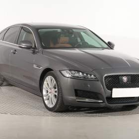Jaguar XF 20d AWD / 19520594
