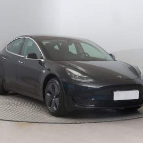 Tesla Model 3 Std Range Plus 52kWh / 19520614