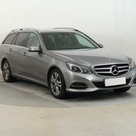 Mercedes- Benz Třídy E E 350 BlueTEC 4MATIC / 19521306