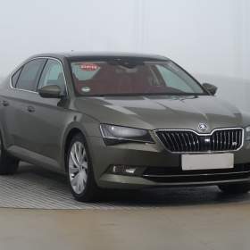 Škoda Superb 2.0 TSI / 19521401