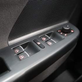 Foto inzerátu Volkswagen Golf 1.6 TDI