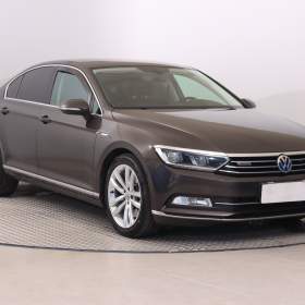 Volkswagen Passat 2.0 BiTDI / 19521810