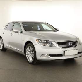 Lexus LS 600h / 19524505
