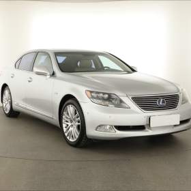 Lexus LS 600h / 19524505