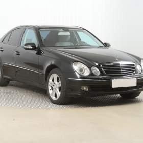 Mercedes- Benz Třídy E E 350 4MATIC / 19527171