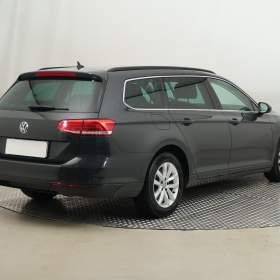 Foto inzerátu Volkswagen Passat 2.0 TDI